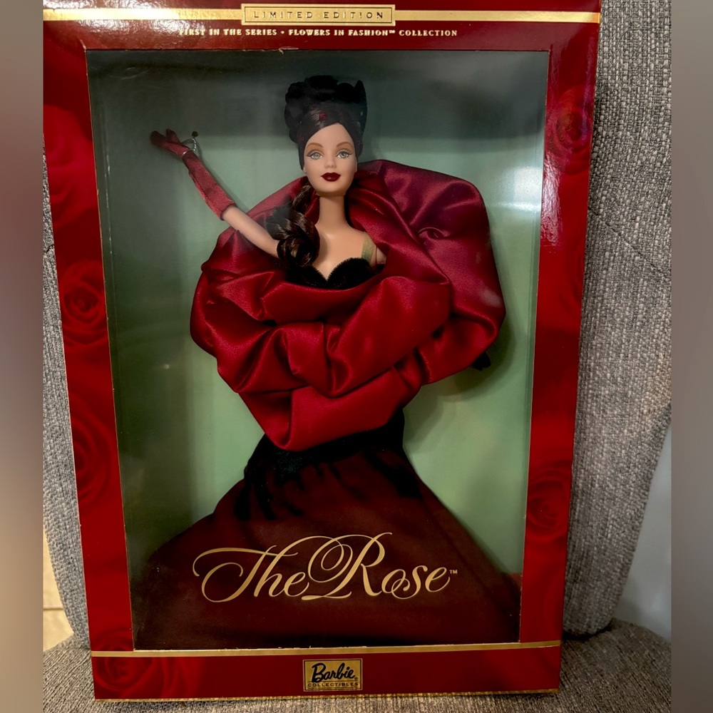 The Rose Barbie- year 2001 in flower collection- vintage